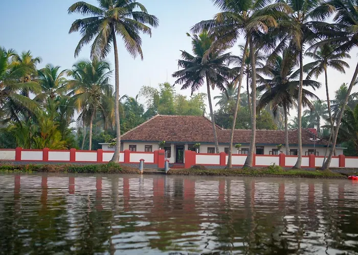 Kuttanad Kayak Club By Lexstays