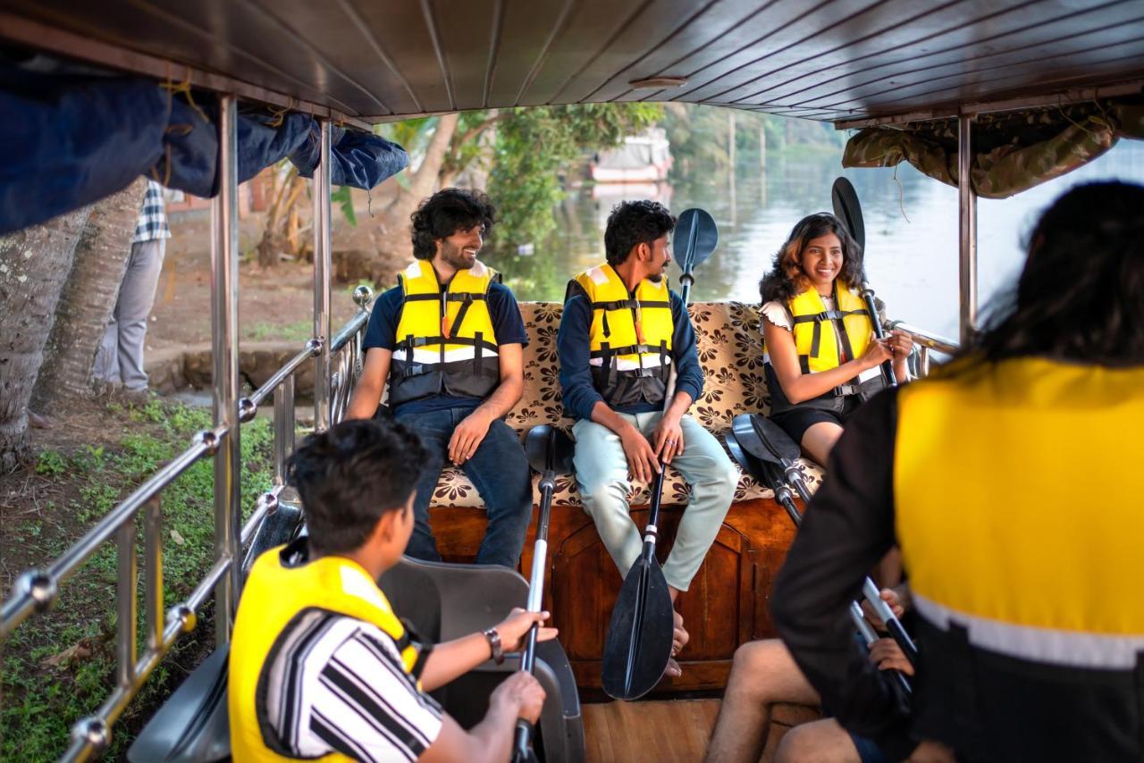Kuttanad Kayak Club By Lexstays Alappuzha
